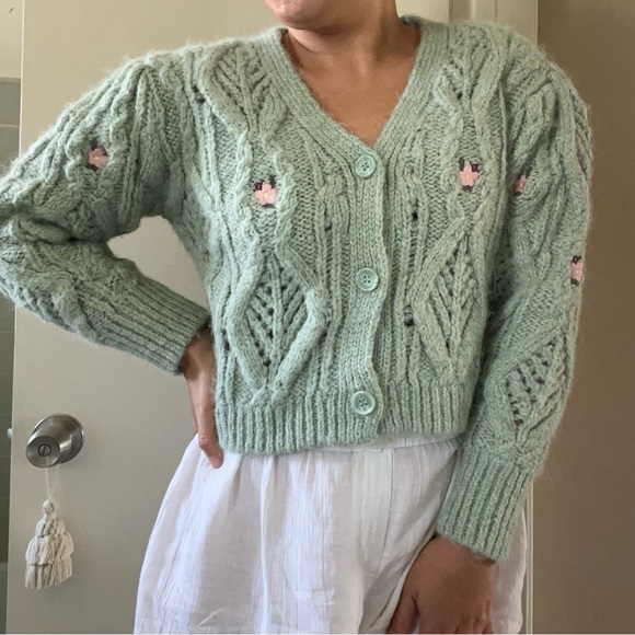 ZARA Cottage Mint Green Chunky Cableknit Floral Embroider Crop Cardigan Sweater - Picture 3 of 13